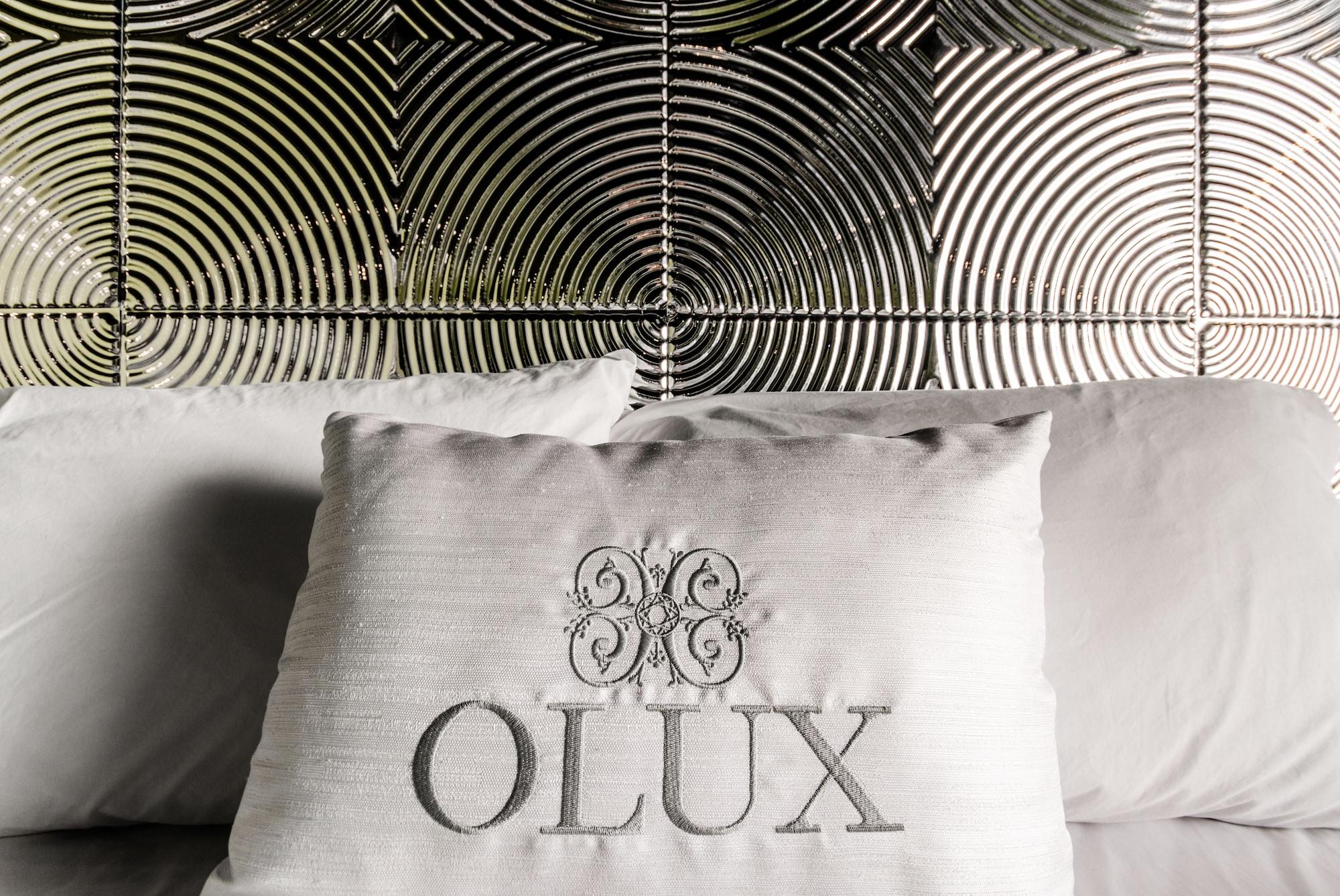 Olux Hotel-Motel-Suites Laval Bagian luar foto