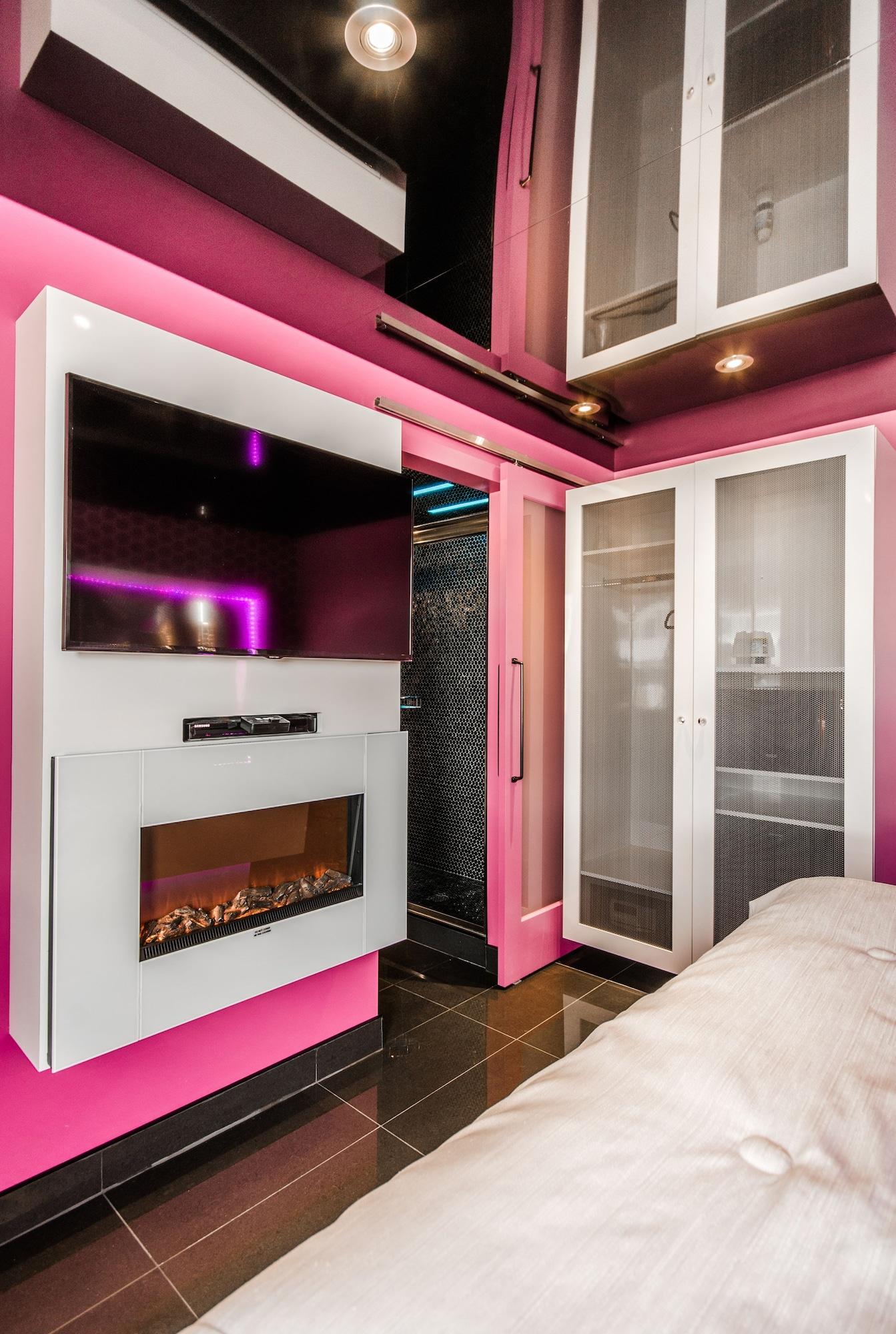 Olux Hotel-Motel-Suites Laval Bagian luar foto