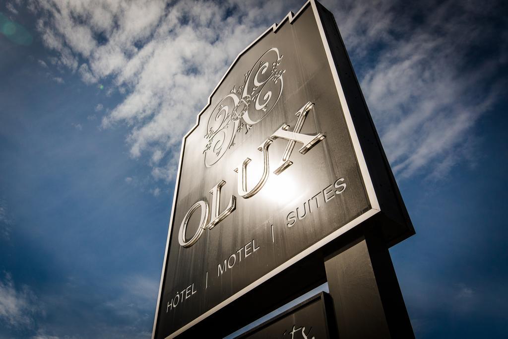 Olux Hotel-Motel-Suites Laval Bagian luar foto
